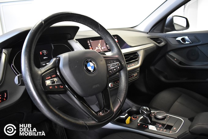 BMW 116d 5p. Business Advantage